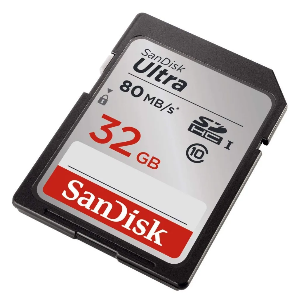 32GB SDHC UHS-I Class 10 memory card designed for digital cameras